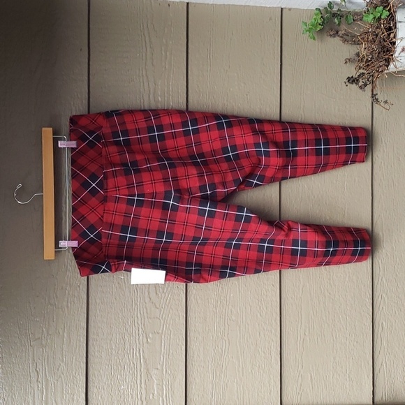 Torrid Red Black Plaid Cropped Pixie Ponte Pants 3x - Picture 8 of 9